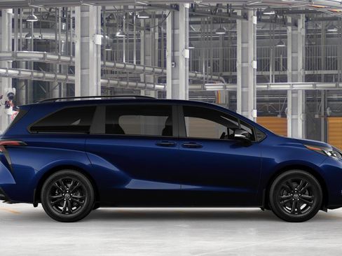 New 2026 Toyota Sienna XSE image 12