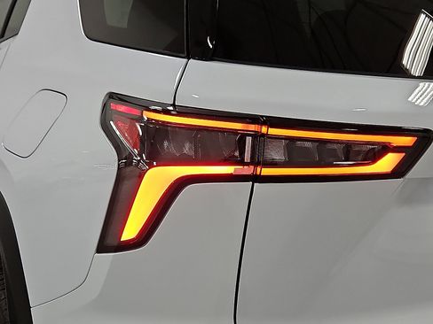 Used 2026 Chevrolet Equinox RS image 20