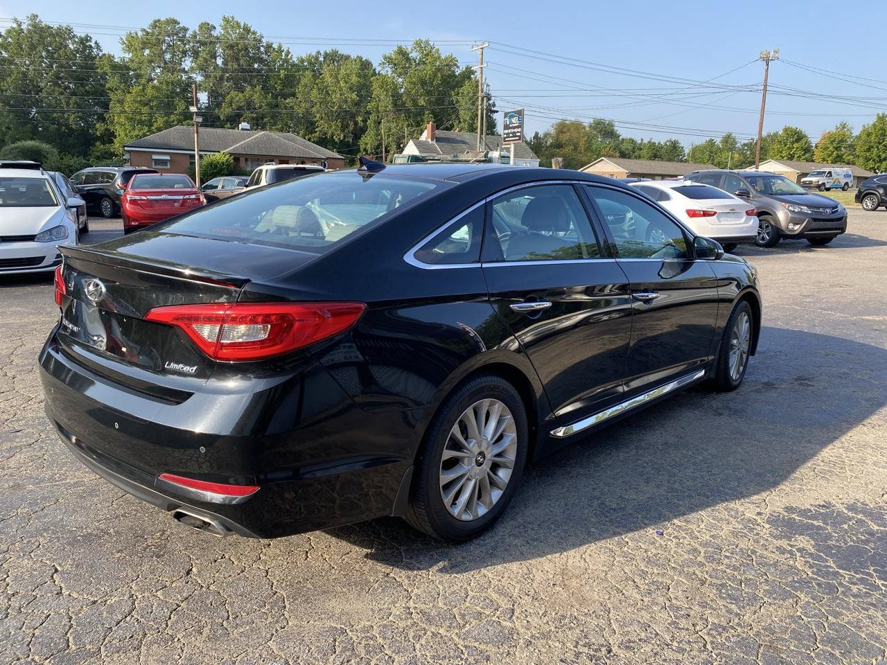 Used 2015 Hyundai Sonata Limited w/ Option Group 06 FWD image 5