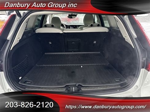 Used 2022 Volvo V60 T5 Cross Country w/ Advanced Package image 13