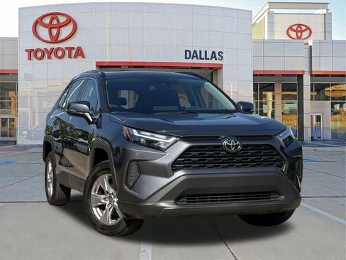 Used 2025 Toyota RAV4 XLE FWD image 1