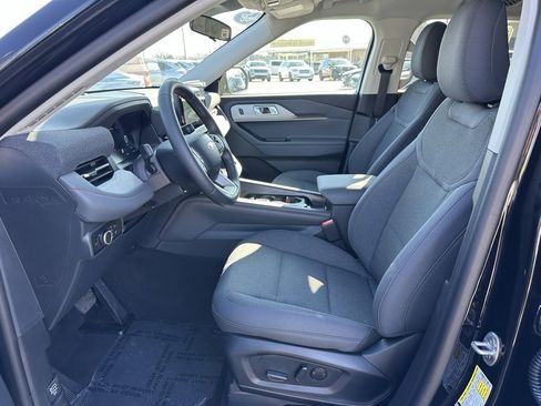 New 2026 Ford Explorer Active image 10