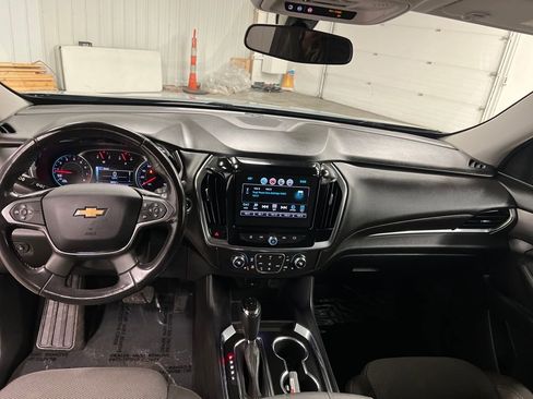 Used 2019 Chevrolet Traverse LT image 14
