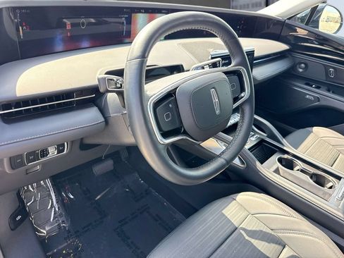 Used 2026 Lincoln Nautilus Reserve AWD/4WD image 33