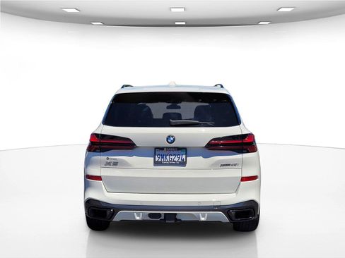 Used 2025 BMW X5 xDrive40i w/ M Sport Package AWD/4WD image 8