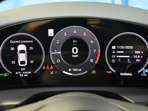 New 2025 Porsche Panamera 4 AWD/4WD image 18