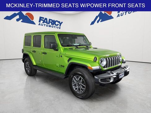 Used 2026 Jeep Wrangler Unlimited Sahara AWD/4WD image 3
