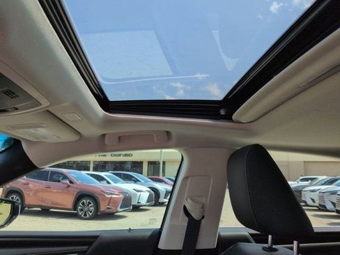 Used 2025 Lexus ES 350 w/ Premium Package FWD image 21