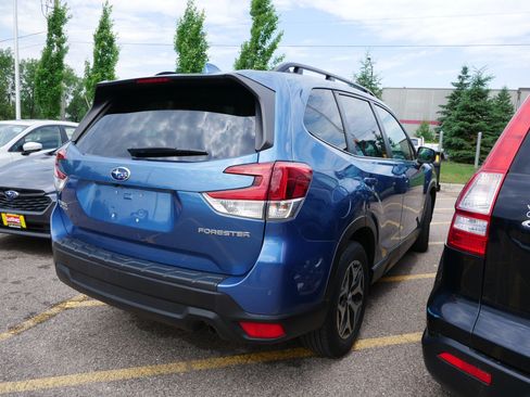 Used 2022 Subaru Forester Premium w/ Popular Package #1 AWD/4WD image 5