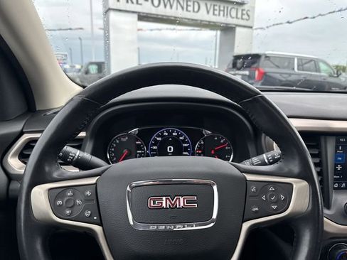 Used 2021 GMC Acadia Denali w/ Denali Technology Package FWD image 19
