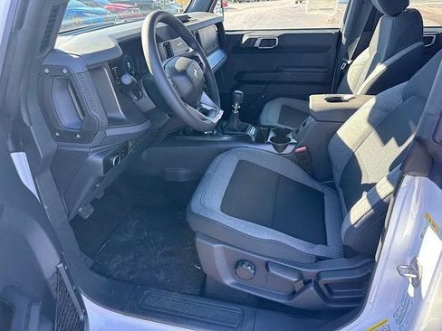 New 2025 Ford Bronco 4-Door image 9