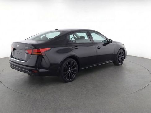 Used 2022 Nissan Altima 2.5 SR w/ Midnight Edition Package FWD image 7