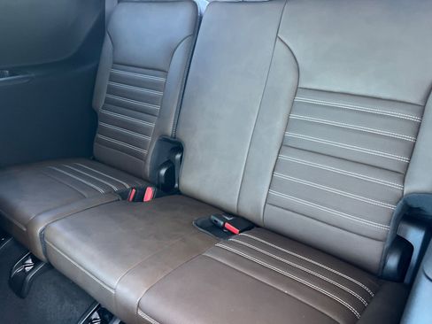 New 2026 GMC Acadia Denali Ultimate AWD/4WD image 12