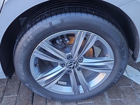 Certified 2023 Volkswagen Jetta SE w/ Panoramic Sunroof Package image 26