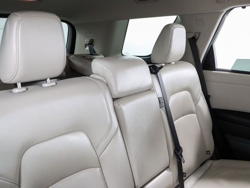 Used 2023 Nissan Pathfinder SL FWD image 28