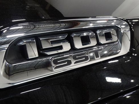 Used 2025 RAM 1500 Laramie image 48