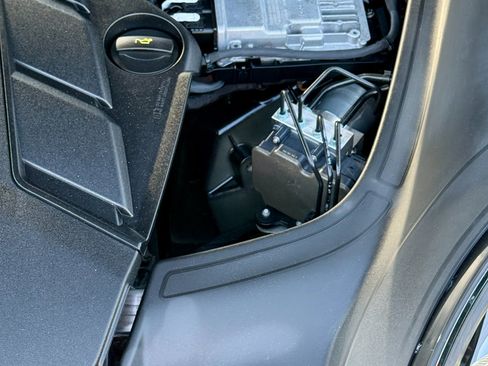 Used 2022 Porsche Cayenne Platinum Edition image 55