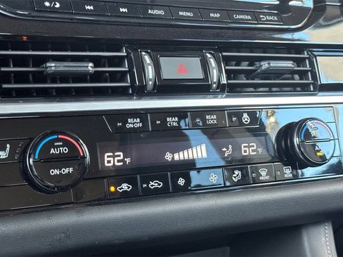 Certified 2024 Nissan Pathfinder SL image 23