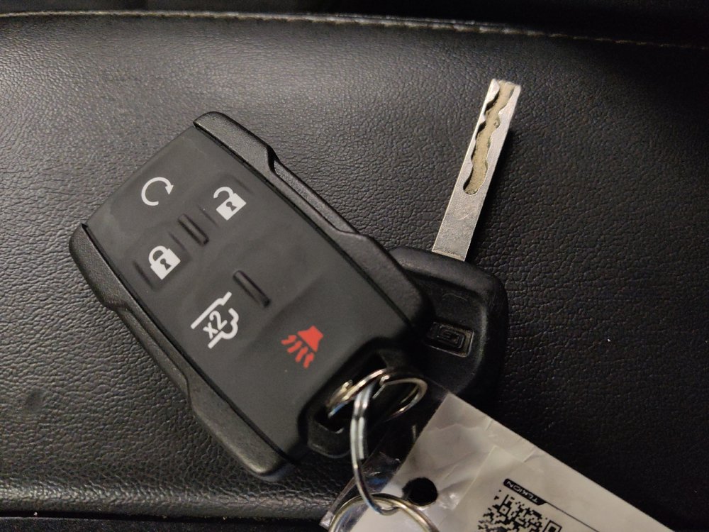 Used 2020 GMC Yukon SLE w/ SLE Value Package AWD/4WD image 32
