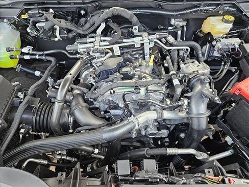 New 2025 Ford Ranger XLT w/ FX4 Off-Road Package image 17