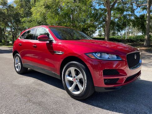 Used 2019 Jaguar F-PACE Premium AWD/4WD image 1