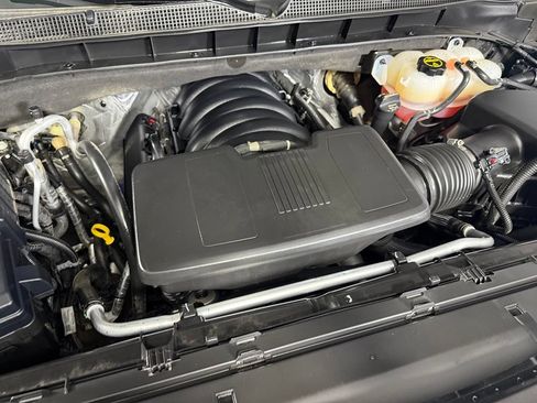 Used 2025 Chevrolet Tahoe Z71 AWD/4WD image 36