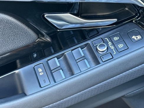 Used 2022 Land Rover Range Rover Evoque R-Dynamic S image 12