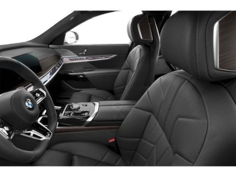 Used 2023 BMW 760i xDrive w/ Executive Package image 12