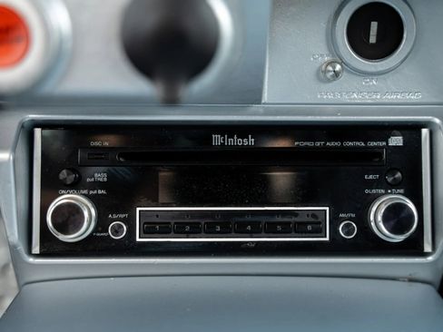 Used 2006 Ford GT image 4