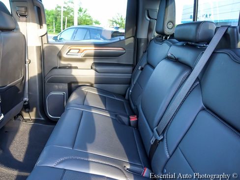 Used 2023 GMC Sierra 1500 Denali AWD/4WD image 16