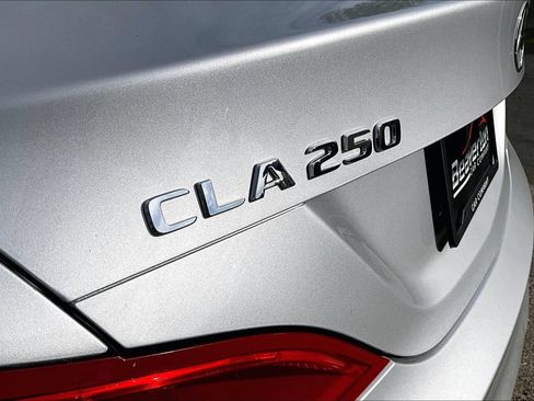 Used 2017 Mercedes-Benz CLA 250 4MATIC image 33