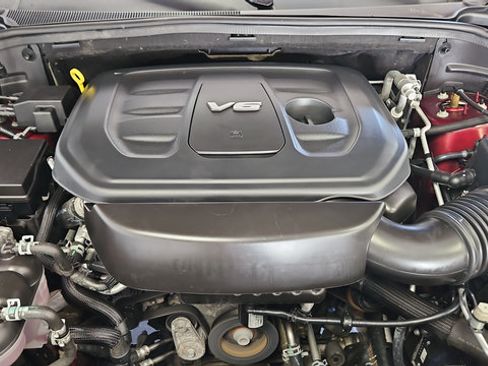 Used 2016 Jeep Grand Cherokee Overland AWD/4WD image 29
