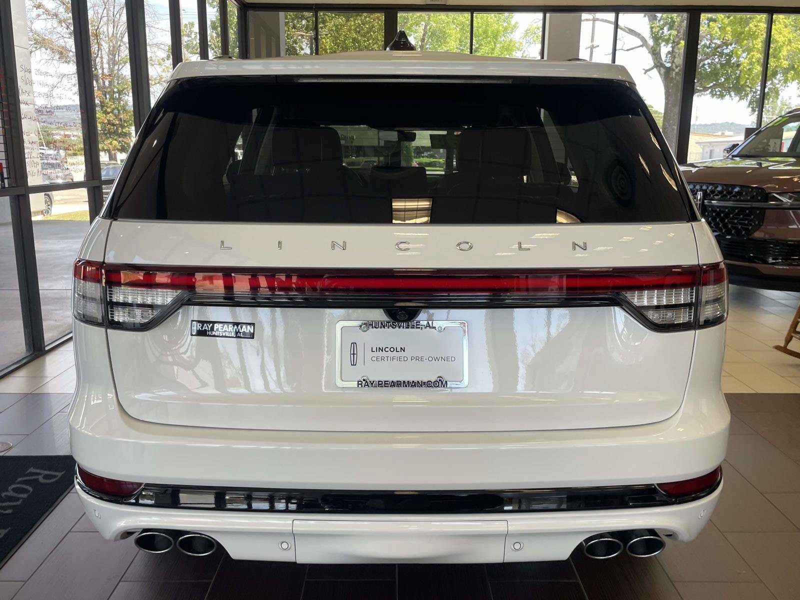 Certified 2026 Lincoln Aviator AWD w/ Jet Appearance Package image 4