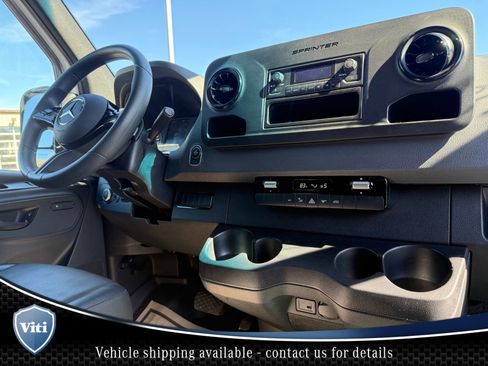 Used 2025 Mercedes-Benz Sprinter 2500 image 29