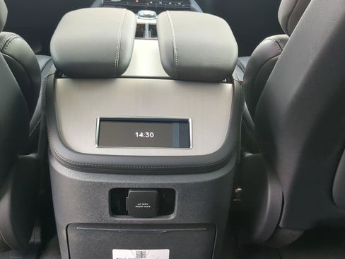 New 2026 Lincoln Navigator Premiere AWD/4WD image 22