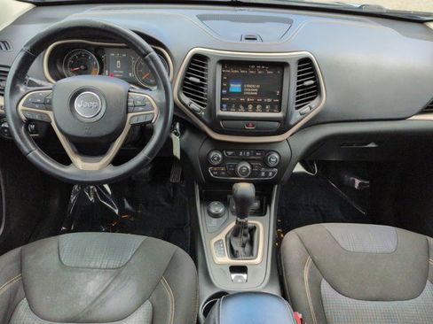 Used 2015 Jeep Cherokee Latitude AWD/4WD image 16