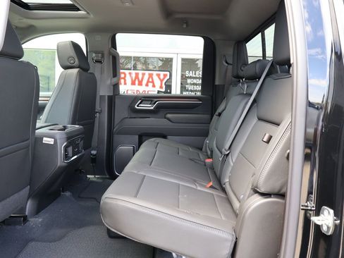 New 2026 GMC Sierra 2500 Denali w/ Denali Reserve Package AWD/4WD image 29