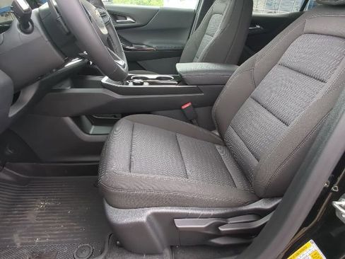 New 2026 Chevrolet Equinox LT w/ Safety and Technology Package FWD image 10