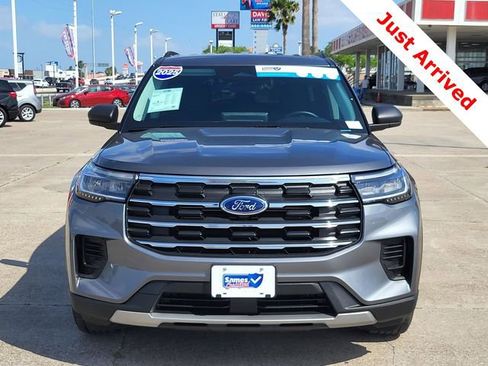 Used 2025 Ford Explorer Active image 22