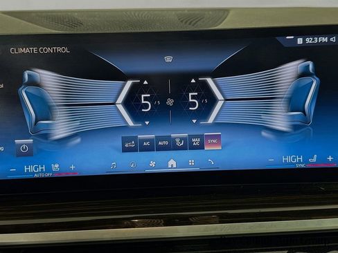 Certified 2024 BMW X5 xDrive40i w/ Premium Package image 16