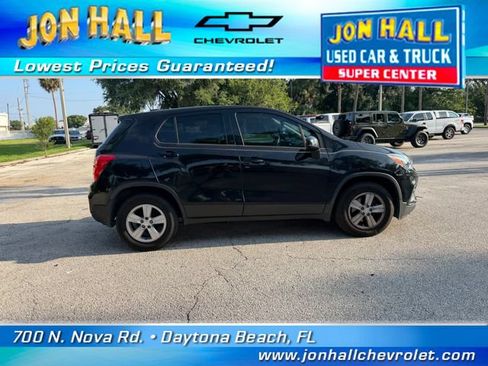 Used 2019 Chevrolet Trax LS FWD image 11