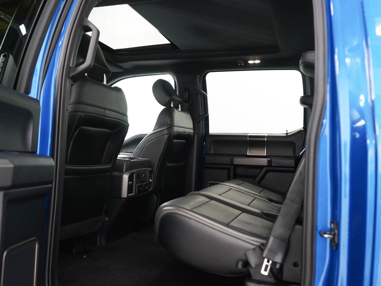 Used 2020 Ford F150 Raptor w/ Equipment Group 802A Luxury AWD/4WD image 16