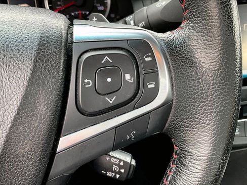 Used 2016 Toyota Camry XSE image 22