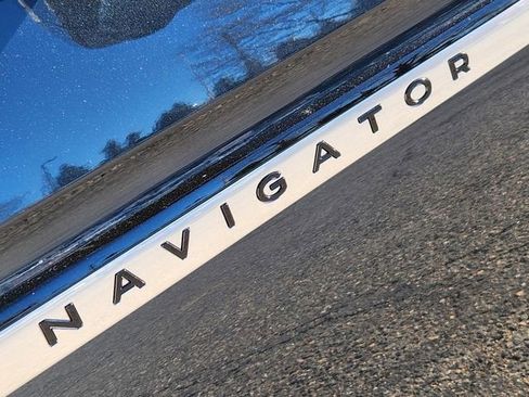 New 2026 Lincoln Navigator Reserve image 16