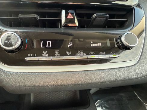 Used 2024 Toyota Corolla LE image 37