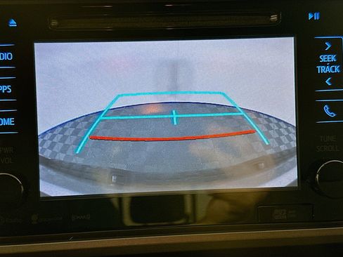 Used 2017 Toyota Tacoma TRD Off-Road w/ Premium & Technology Package image 23