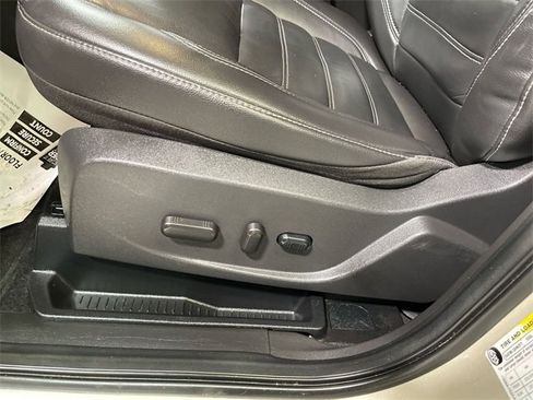 Used 2017 Ford Escape Titanium image 12