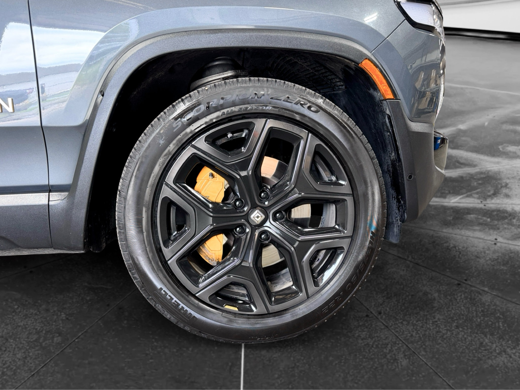 Used 2022 Rivian R1S Launch Edition Quad AWD/4WD image 37