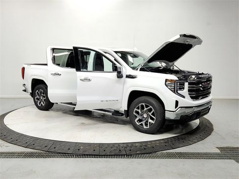 New 2026 GMC Sierra 1500 SLT w/ SLT Premium Plus Package image 9