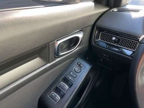 Certified 2025 Honda Civic Sport image 22